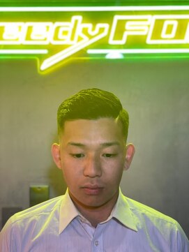 グリーディーフォックス 代々木(Greedy FOX) コンマヘア/センタ-パ-ト/ツイストスパイラル/スキンフェード