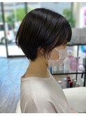 20代30代40代小顔マッシュショート　艶感　グレージュ