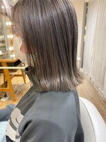 ネオリーブ チロル 横浜西口店(Neolive CiroL.)&nbsp;きりっぱなしボブ☆ブリーチグレージュ