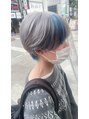 アース 熊本光の森店(HAIR&MAKE EARTH) ベース、ホワイトシルバー!サファイアブルーメッシュ!(*^^*)