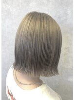 エル ヘアサロン なんば店(eL) 切りっぱなし☆ハイトーン☆ホワイトグレー