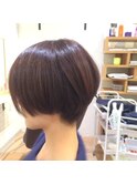 大人可愛い前下がり丸みショート×ポイントハイライト☆