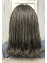 エン(EN)&nbsp;くすみ感MAX　スモーキーオリーブ