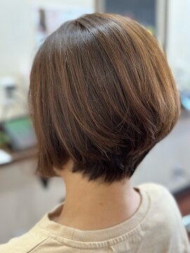 バンビ 本渡店(Bambi) 前下がりショート