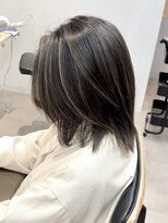 トト 船橋店(toto.)&nbsp;ミルクティー/ベージュ/切りっぱなしボブ/ハイトーンカラー