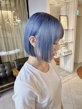 ティント 梅田(Tint) 【TOMOKI】ブルー/切りっぱなしボブ《大阪梅田駅》