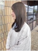 レイヤーカット×オリーブベージュ