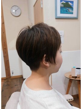 ラナイ(Lanai) アシンメトリーハイレイヤーショート