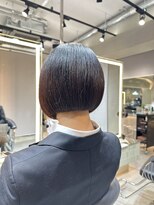 ロンドアジュール 横浜(Lond azur) 首に吸い付くような丸みありの「ミニボブ」