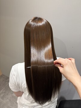 イオエ 西梅田(ioe) ブリーチなしカラー／髪質改善/ミルクティーベージュ/顔へア