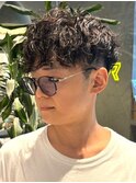 ツイストスパイラルパーマ ツーブロック マッシュヘア 20代