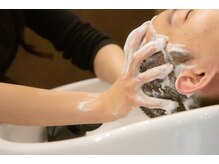 【頭皮から整える本格ヘッドスパ】