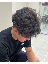 ジーニー 新百合ヶ丘(Genie)&nbsp;フェザーパーマサーフカール刈り上げセンターパート