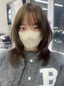 ユー(juu.) 【juu./星ヶ丘】シースルーぱっつん×ミディアムハッシュ