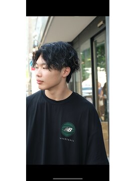 ミリ(milli Produce by ITAKURA) ツイストスパイラルパーマ