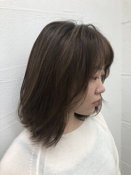アメリ(Ameri) -Ameri-レイヤーボブ × ハイライト × フォギーベージュ
