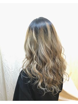 サーティーン(THIRTEEN) メリハリグラデーション☆