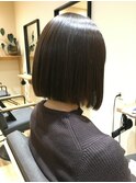 【縮毛矯正】広がりを抑えたツヤサラボブ