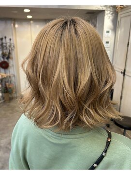 ヘアスタジオニコ(hair studio nico...) beige