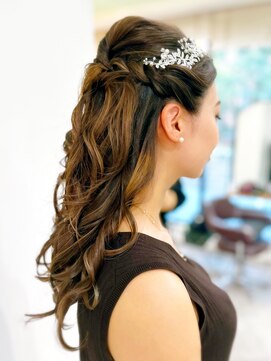 ジラ ヘアアンドメイク(girra HAIR&MAKE) サロンブライダル