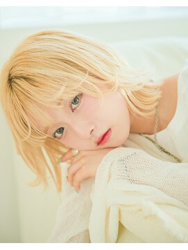 リトルキタサコバイヴィーヴル(little kitasako by BIVRE) 束感ブロンドボブウルフ［北佐古］