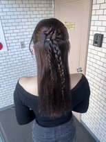 ソノ(sono)  ハーフアップ タイトアレンジ 参列ヘア ライブヘア 韓国ヘア