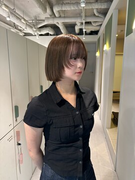 ムーム(Momb) ブリーチベースにこっくりブラウン