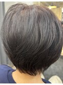 ショートボブ