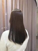 カラークチュール(Color Couture)&nbsp;ダークアッシュ/大人ガーリー/ミディアムレイヤーカット