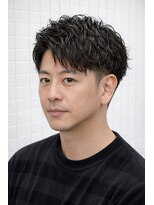 ゼロスバーバー(0's BARBER SHOP) 束感黒髪スパイラルパーマ人気