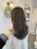 ディーヴァヘアーエズ(DIVA hair Eze)&nbsp;ブリーチなしカラー◎ロングハイライト×ミルクティーベージュ
