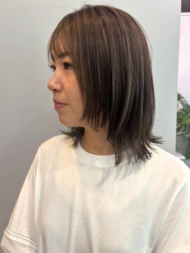 アトリエ タキ(atelier.taki) レイヤーカット ミディアム 髪質改善 艶髪 アッシュベージュ