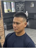 スキンフェード　短髪　男