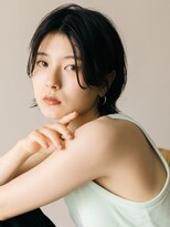 キネン バイ ツリー 宇都宮(kinen by tree)&nbsp;フェザーショートセンターパートかきあげバンググレーアッシュ