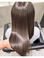 シティー(CITY.)&nbsp;髪質改善×透明感グレージュ×うる艶ストレート美髪ロング