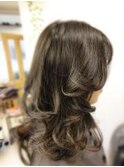 リッチな雰囲気の無造作カール
