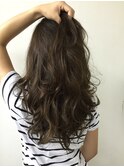 落ち着いた感じのアッシュグレイ