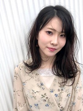 エルモ(ELMO) after / アレンジ崩し後のヘアスタイル