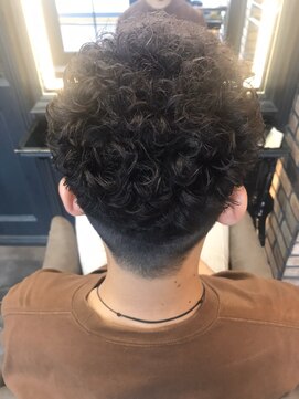 トリエラ(TRIELA) 刈り上げソフトアフロ