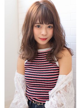 クラン(clan) 毛先パーマフォギーベージュ耳かけ