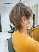 束感ナチュラルセンターパートメンズウルフショート