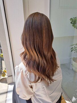 ラフランクリー(la frankly) 20代30代/イヤリングカラー/ミニボブ/大人ボブ