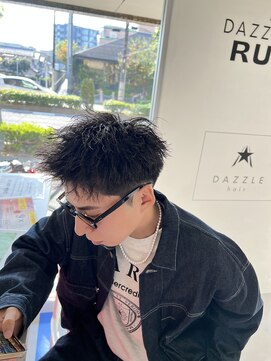 ダズルヘアラッシュ(DAZZLE hair RUSH) ベリーショートのスパイキーショート!