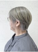 40代50代60代 脱・白髪染めカラーを楽しむ大人ショート