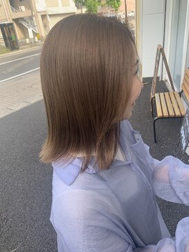 クオリア(Quaria) 大人のナチュラル外はねスタイル