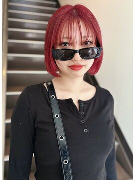 クイン(qin) ビビットレッドボブ