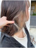 ミルクティーベージュのイヤリングカラー