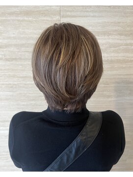 ヘアー スニップ(hair snip) 大人上品な白髪ぼかしハイライト【上桂/桂】