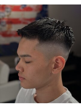 サンアンドマーリィズバーバー 駅前店(SON&MARLEY'S BAR BER) フェザーアップ