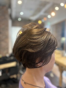 最新処理剤で叶える“ふんわり立体ショート” 